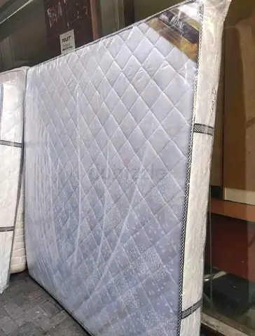King size 180x200cm mattress.  All times delivery available