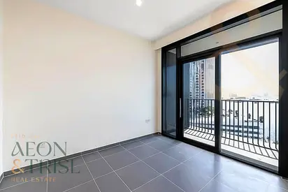 Sea View and Dubai Skyline view | 3BHK Apartment
