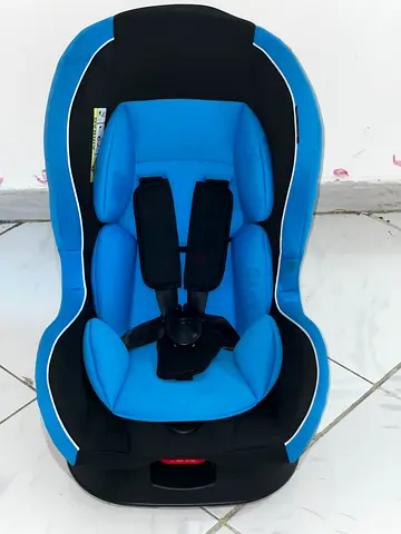 Blue infant car seat - used, clean