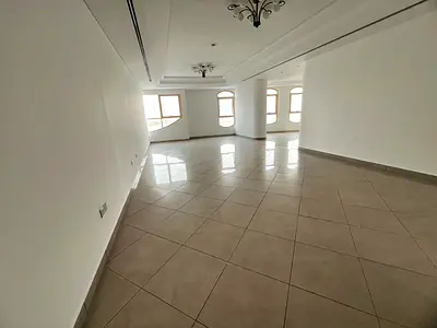 اكبر 4BHK |اطلاله بحريه | تكيف مجانى | باركن | جيم |مسبح | غرفه خادمه | على مخرج دبى