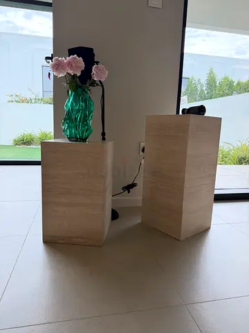 kome kode Minimalist Side Tables