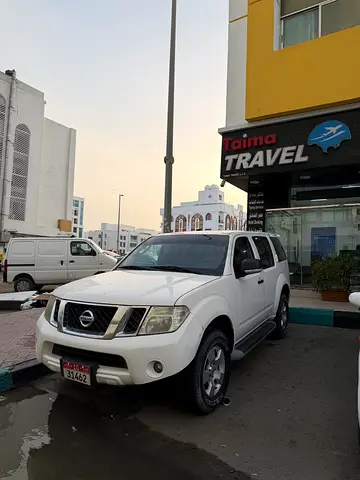 Nissan Pathfinder 2015 - GCC Specs