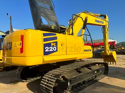 Komatsu PC220 Excavator | 2017 Model | Like New | Ras Al Khaimah