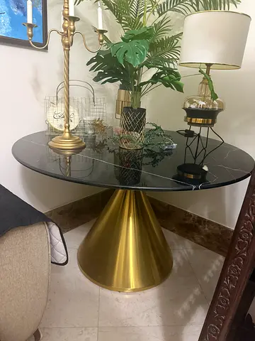 Marina round marble dining table