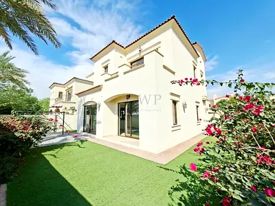 Single Row | Extremely Well Kept | Close to Pool