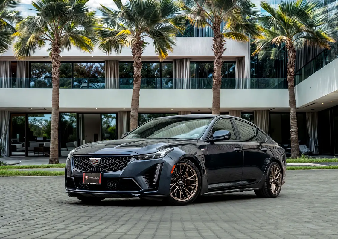 Cadillac CT5 2022 — photo 1 of 14