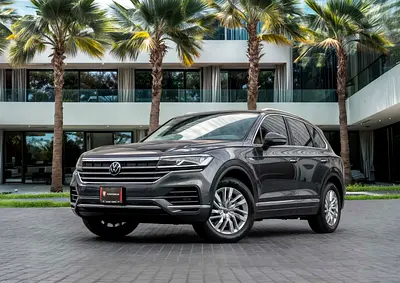 2,879 P.M | 0% Downpayment | TOUAREG HIGHLINE | LOW KMS!