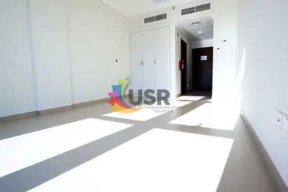 AVAILABLE TO RENT STUDIO WITH BALCONY ALL AMENITIES 50K