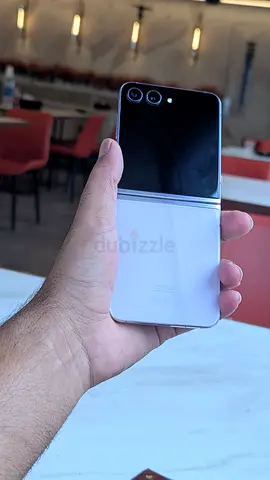 Samsung Galaxy Z Flip5 (8GB RAM + 256GB)