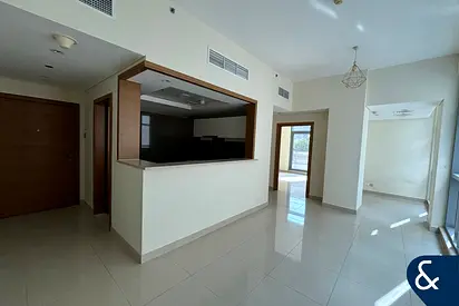 One Bedroom | Unfurnished | Study