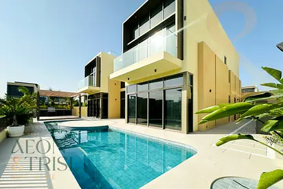 Brand New | Landscaped | Vacant Corner Unit