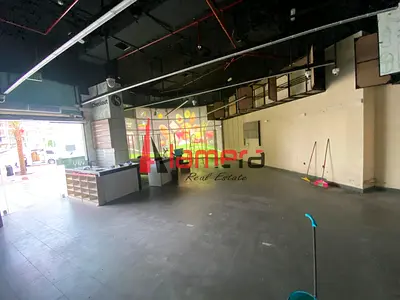 Shop Ready prime location Road view Multiple Options