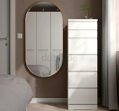 مرايه بلون ذهبي