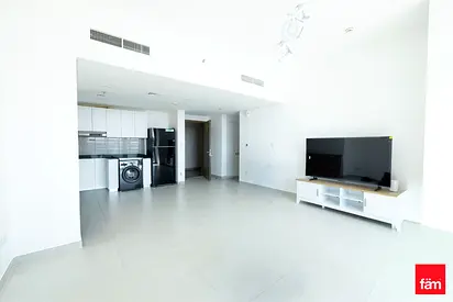 Spacious 1 Bed | Unfurnished | Rented