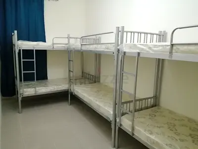 Bed space in Al quoz 4, Near Al Khali Mall.