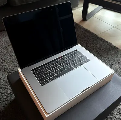 2019 MacBook Pro 15inch i9 512GB perfect condition