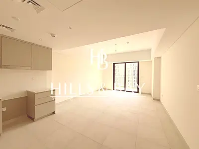 Pool View Brand New Family living