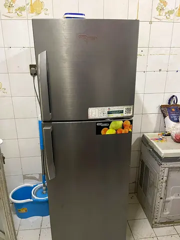 تلاجه جيدا للببع بسعر لقطه