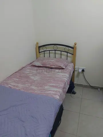 Single lady partition room