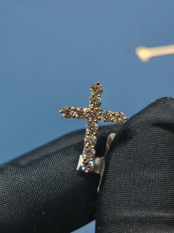 0.58ct Round Lab Diamond Cross Pendant