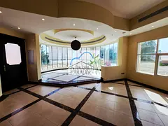 away from fly zone semi independent modern finish 3 bedrooms all master large living-dinning/large m