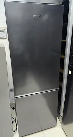 Samsung bottom mount refrigerator for sell good working