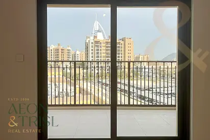 Bright and Stylish 1BR | Prime Location | Jadeel 1