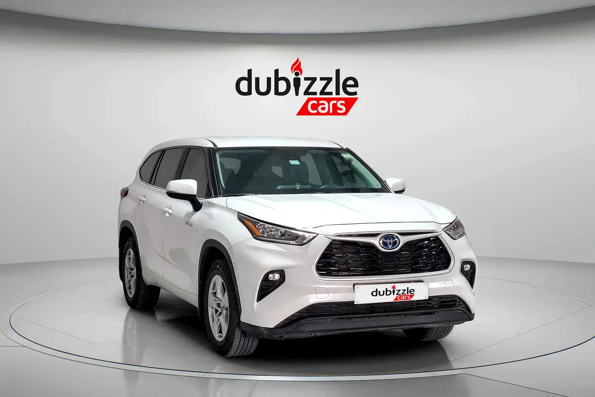 Toyota Highlander 2023 — photo 1 of 15