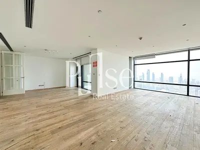 Modern Spacious Upgraded 3BR | Burj Khalifa View
