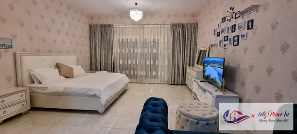 FULLY FURNISHED APARTMENT VERY CHEAPE PRICE READY TO MOVE FULLY FACILTIES