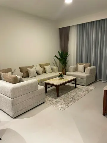 شقة فاخرة في طابق مرتفع | مفروشة بالكامل | نمط حياة على الواجهة المائية