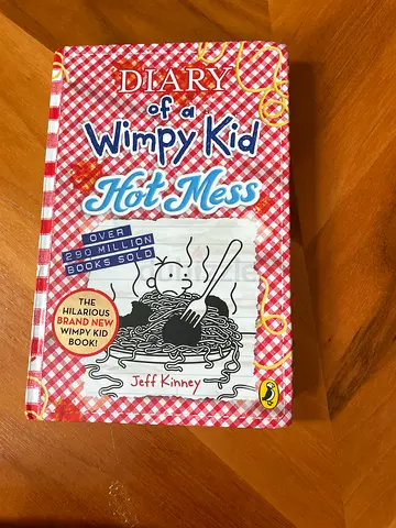 Diary of a wimpy kid : hot mess