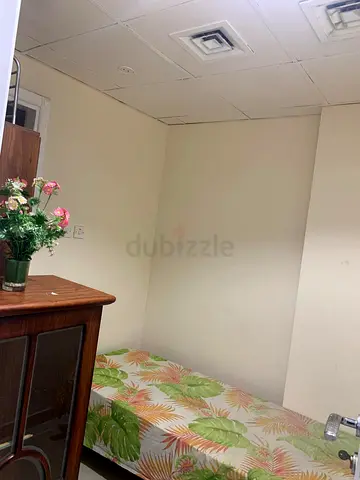 room for rent Muweilah National paint