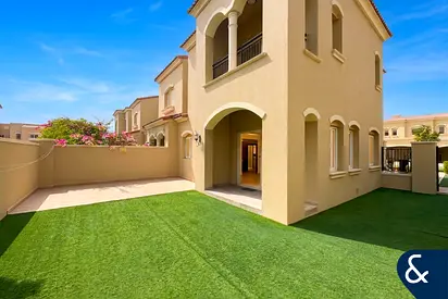 3 Bedroom | Corner Plot | Landscaped Garden