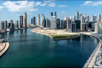 Canal View | Spacious Studio | Vacant