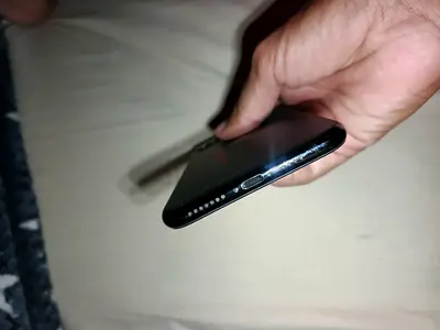 I Phone 11 pro Max Sim working in V good condition