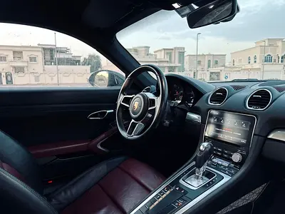 صورة مصغرة 9 لـ 2018 Porsche 718