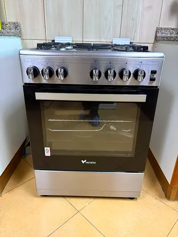 My gas cooker with built-in oven — used, works fine