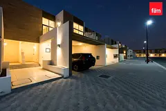 Brand NewPrivate GardenOn The Pool
