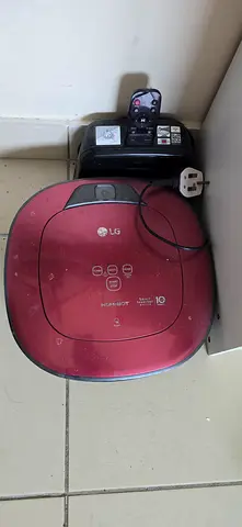 Robot vacuum cleaner with charging dock - good working condition