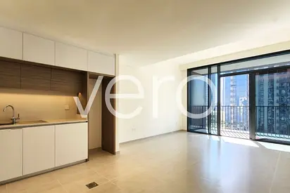 Mid - Floor | Spacious | Vacant May 2026