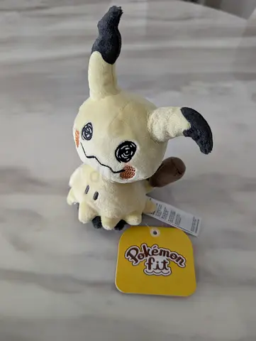 Mimikyu Pokémon Fit small plush toy