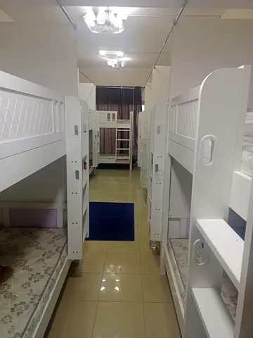 Executive Male Bed Spaces