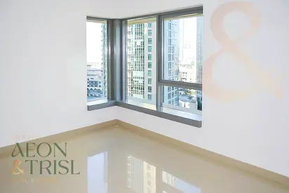 Heart of City | Elegant 1Bedroom | Vacant