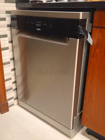 Whirlpool WFE2B19XUK Dishwasher for Sale (Excellent Condition) - Serious Buyers Only