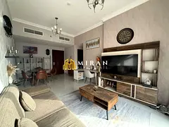 Easy Access to Al Khail &amp; Hessa - Seamless Connectivity - 1 Minute Walk to Circle Mall