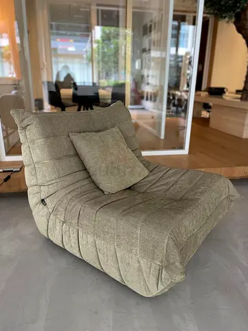 Hugo Green Chair | Fabric | Excellent Condition | Must Sell