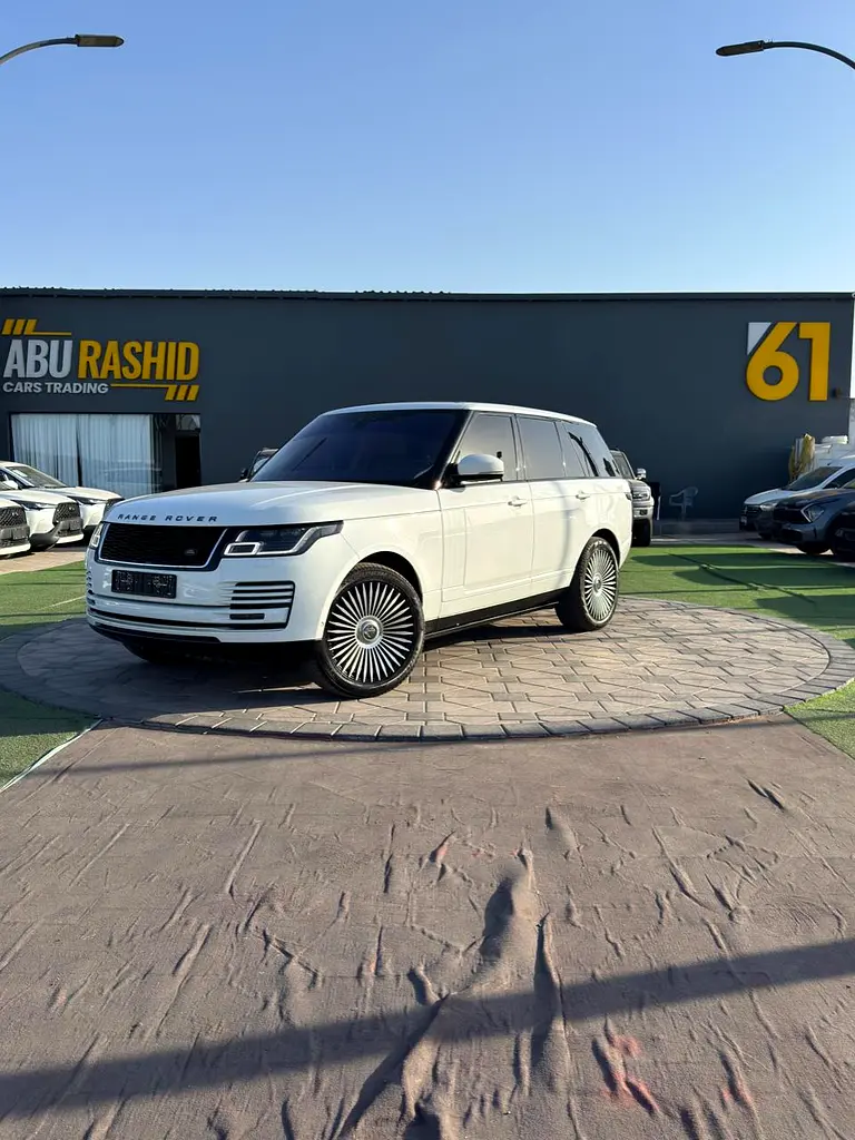 Land Rover Range Rover 2018 — photo 1 of 20