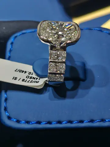 10ct Radiant Lab Grown Diamond Ring