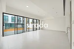 Centre Kitchen | Rear Layout | Close to gym